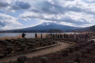 21岁172天，卡马文加是欧冠代表西甲球队出场30次第二年轻球员